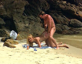 Laura Palmer in Beach Booties