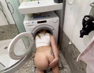 My magnificent stepsister is stuck in the washing machine in
